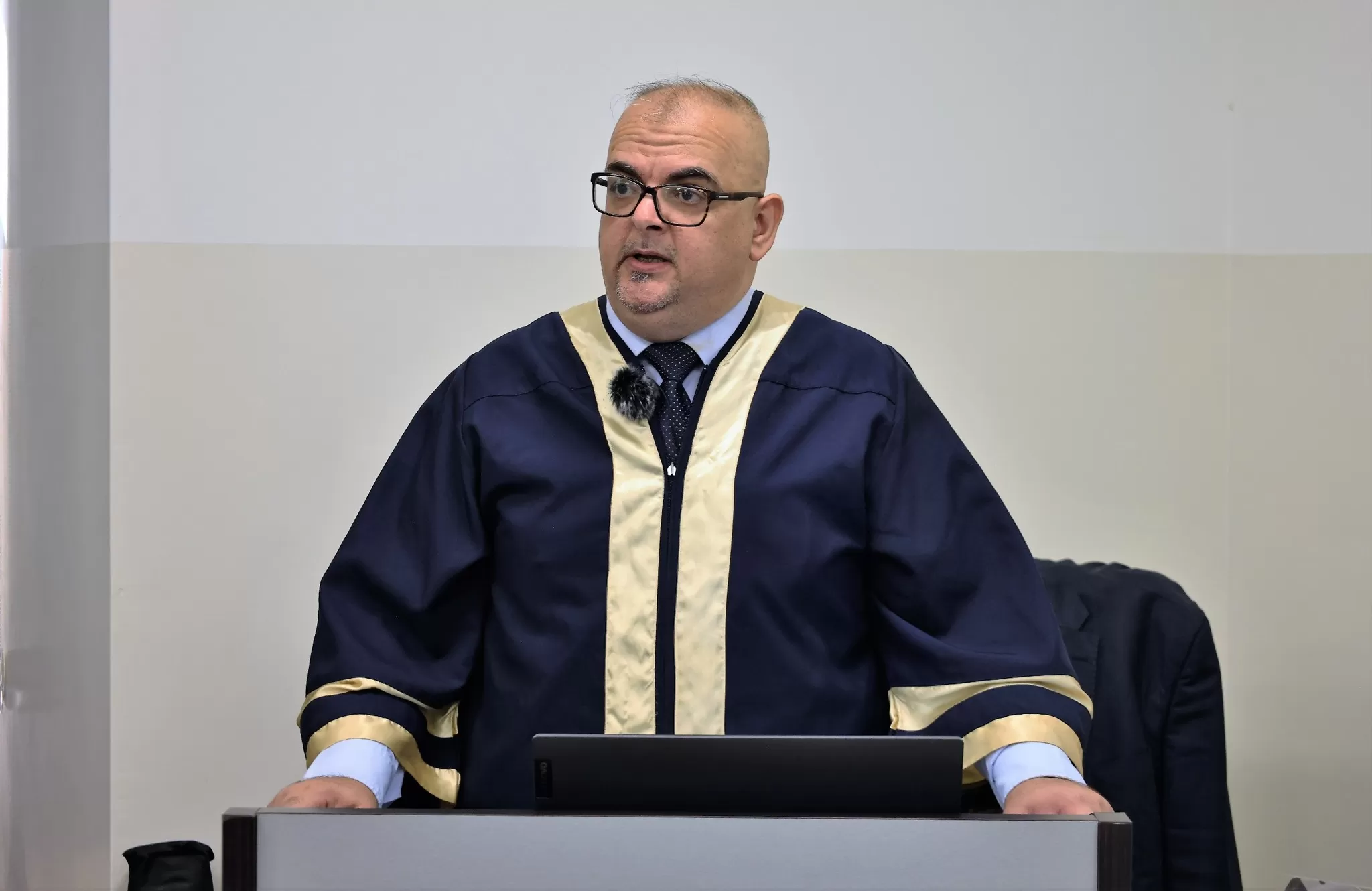 مناقشة رسالة ماجستير حول أثر جدار الضم والتوسع على مستقبل حل الدولتين