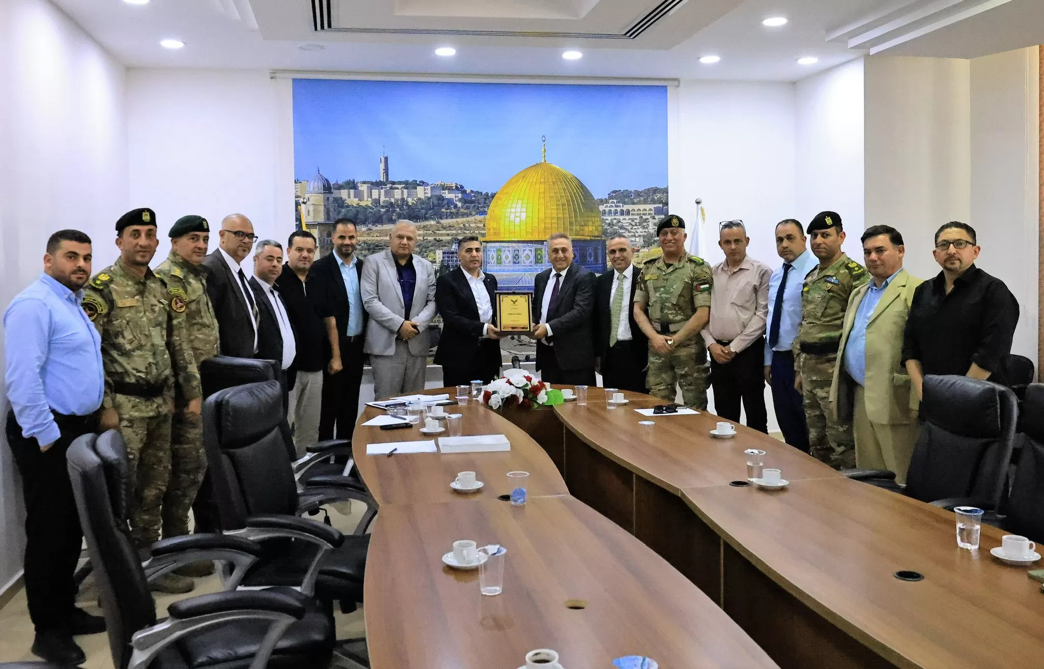 رئيس الجامعة يستقبل اللواء أحمد عوض رئيس هيئة التنظيم والإدارة