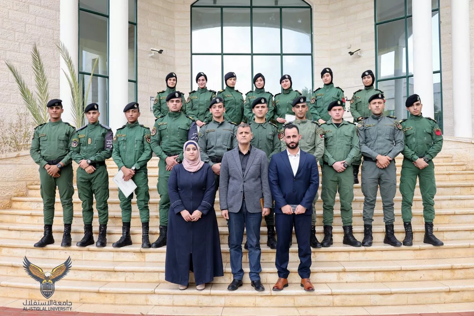 كلية القانون في جامعة الاستقلال تنظم دورة تدريبية حول حقوق الإنسان للمكلفين بإنفاذ القانون