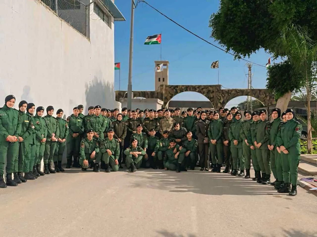 طلبة الدبلوم في زيارة إلى غرفة العمليات المشتركة بأريحا