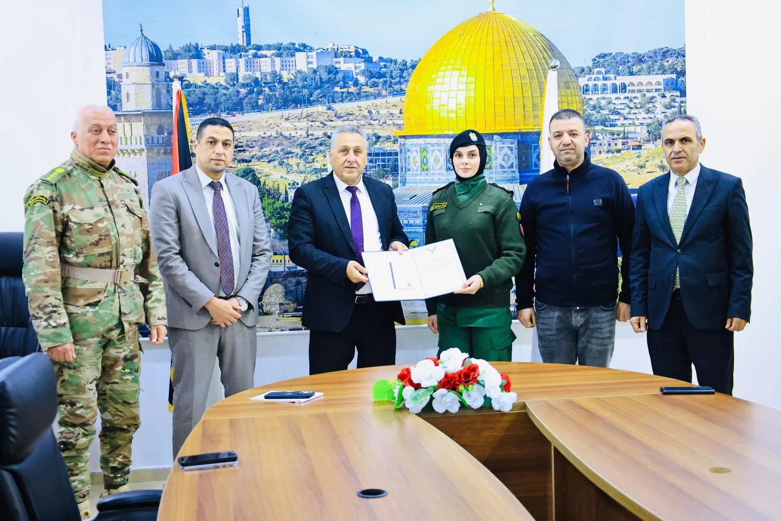 رئيس جامعة الاستقلال يكرّم طالبين فائزين في مسابقة الأبحاث الجامعية لتعزيز الحوكمة ومكافحة الفساد