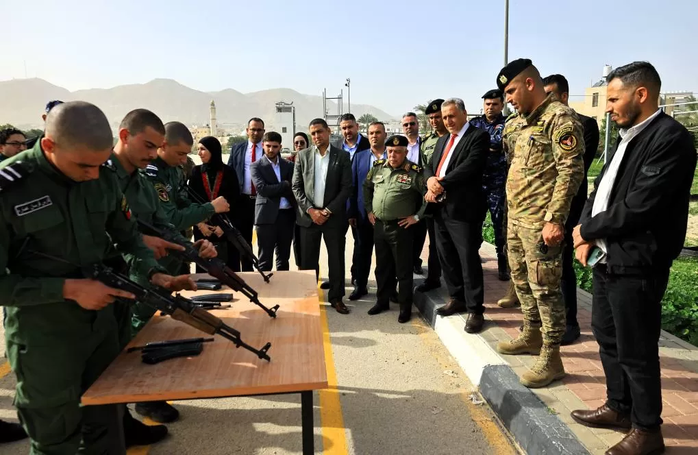 رئيس جامعة الاستقلال يستقبل اللواء أنور رجب ويطلعه على نماذج من التدريبات العسكرية الميدانية