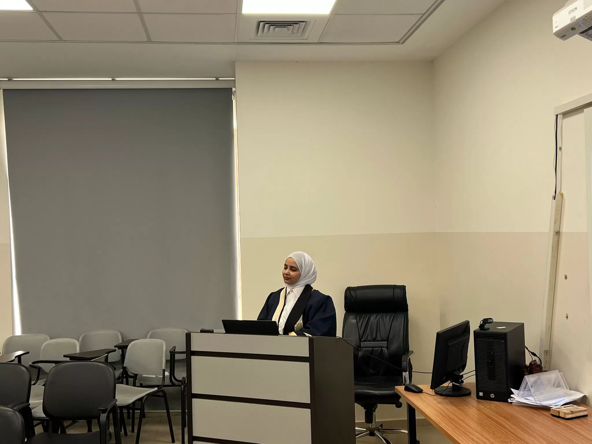 مناقشة رسالة ماجستير حول دور القيادة النسوية في حل الازمات الصحية- جمعية الهلال الاحمر الفلسطيني أنموذجًا