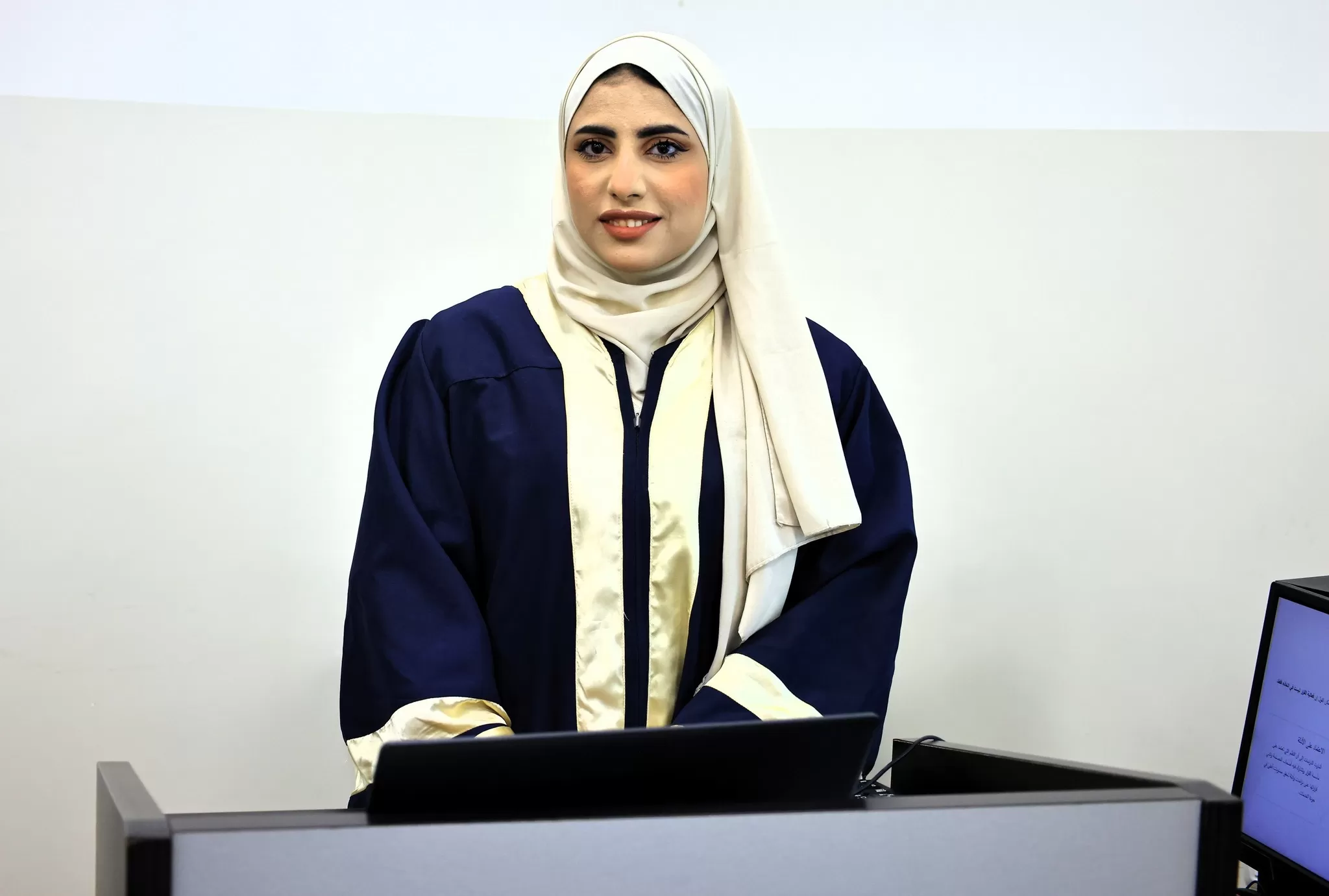 مناقشة رسالة ماجستير حول دور اتخاذ القرار في السياسات العامة على تحسين جودة الخدمات المقدمة - دراسة حالة المعابر الفلسطينية