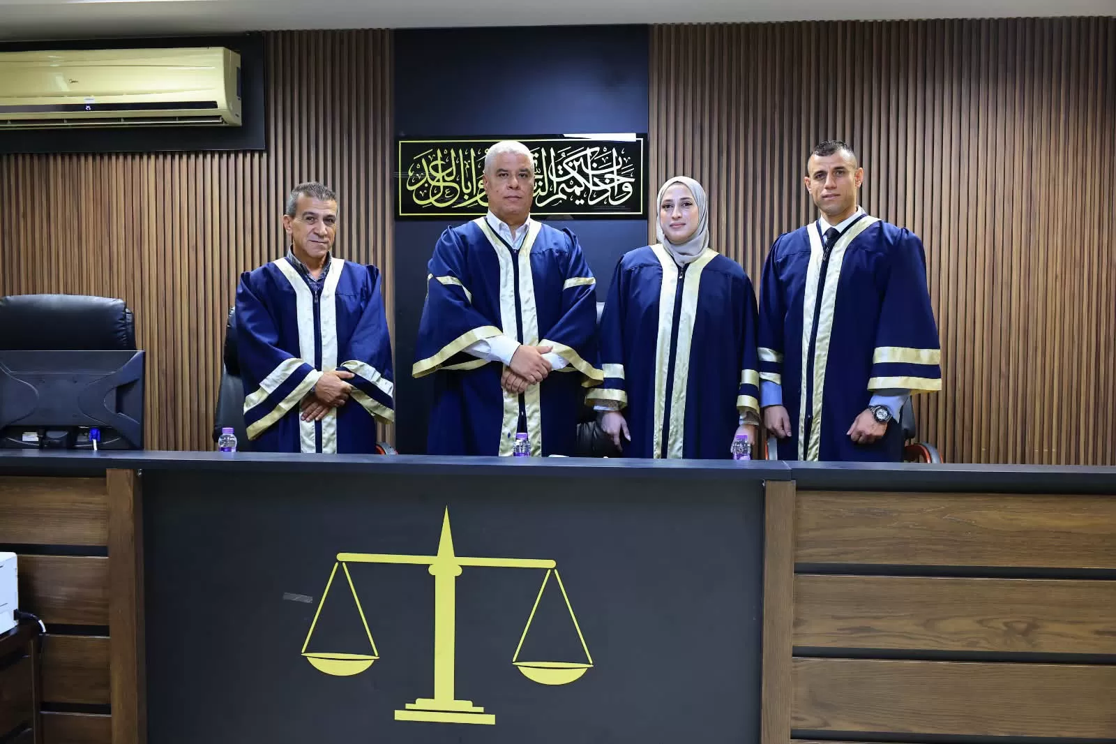 مناقشة رسلة ماجستير حول الحماية الجنائية للأطفال من الجرائم الإلكترونية في التشريع الفلسطيني