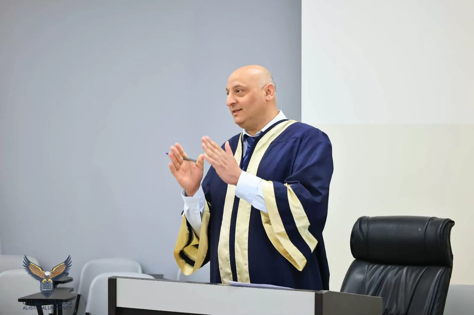 مناقشة رسالة ماجستير حول دور التدريب الإداري في إدارة الأزمات في الهيئات المحلية