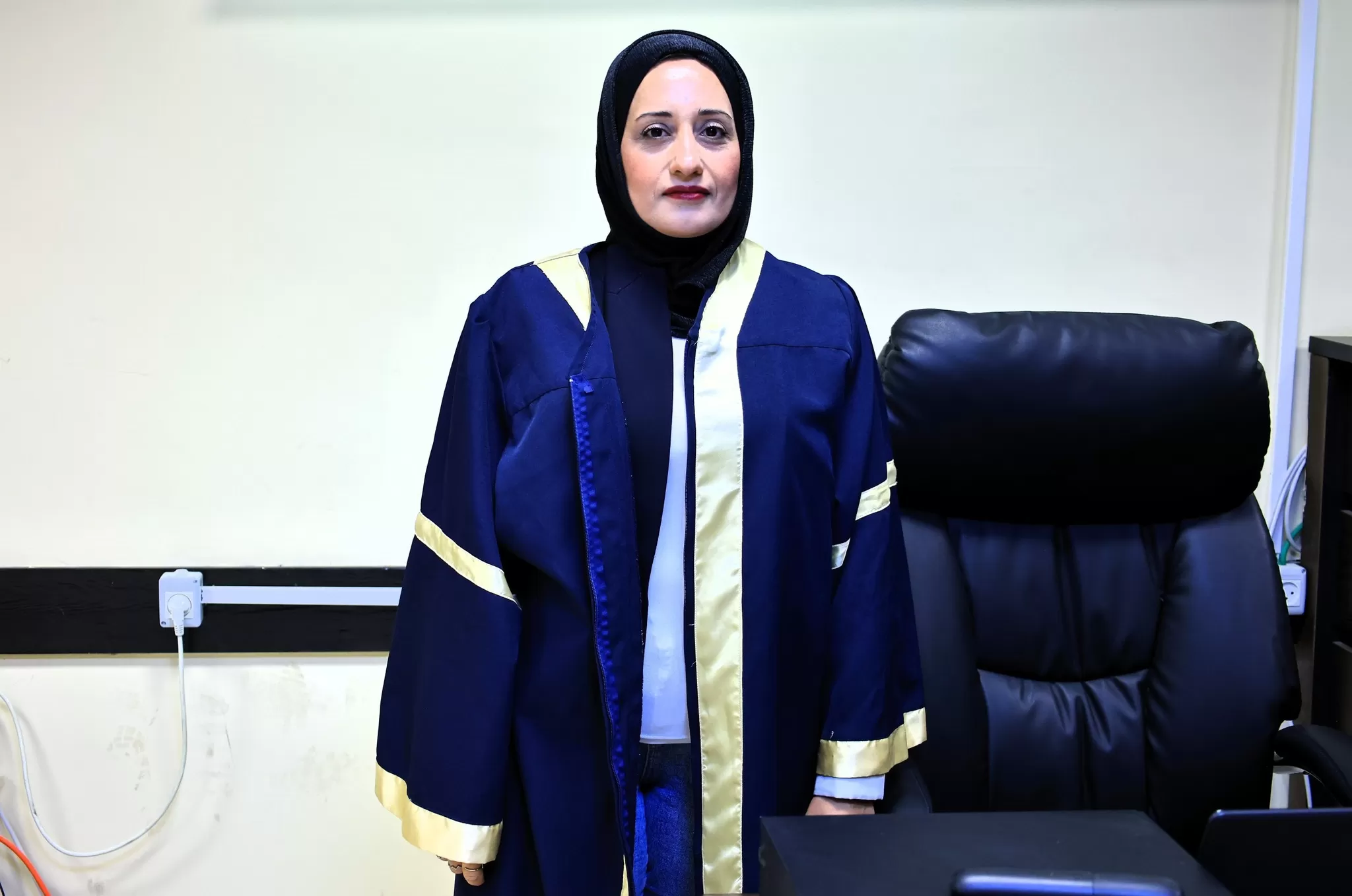 مناقشة رسالة ماجستير حول تقييد جريمة استخدام الأسلحة المحرمة دولياً في ضوء أحكام القانون الدولي