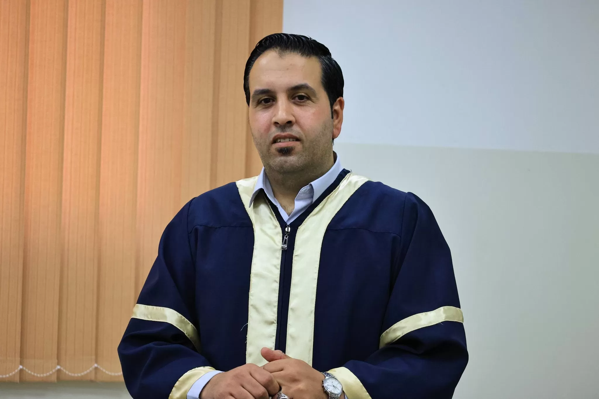مناقشة رسالة ماجستير حول الادارة بالقيم وعلاقتها بالسلوك المساعد لدى موظفي وزارة الداخلية الفلسطينية